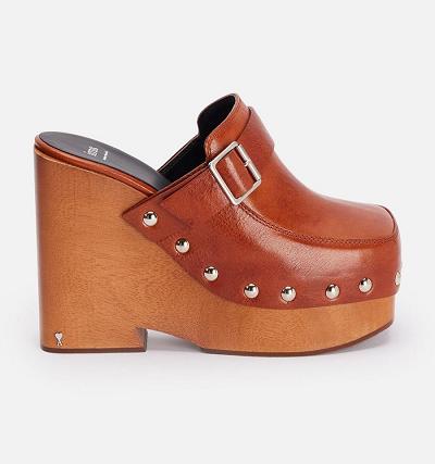 Women's Ami Paris Close Toe Clogs Brown | ami-AU349